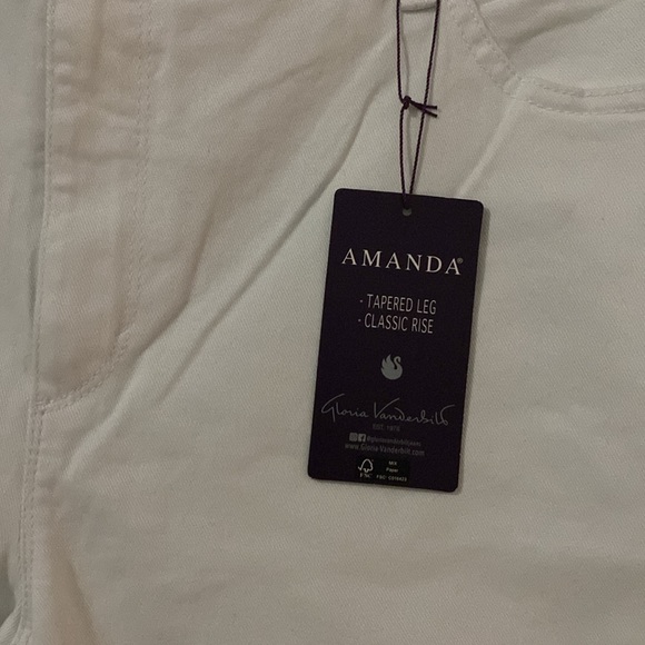 Women’s White Tapered Leg Classic Rise Jeans - Picture 2 of 4